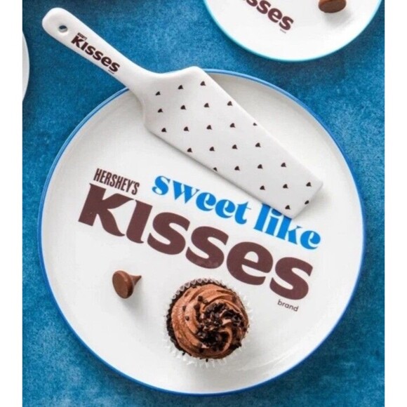 Hershey's Kisses Porcelain Ceramic Cake Platter 10" & Server Set Round NIB - Picture 5 of 7